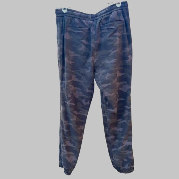 Athleta Camo Farallon Jogger Pants Drawstring Waist Women's Size 10 Activewear - Picture 9 of 16